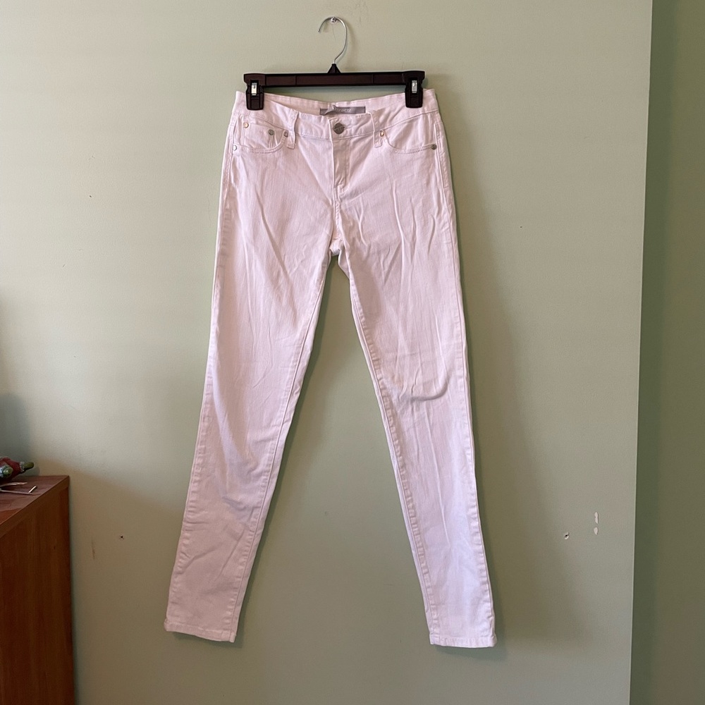Women’s white Tractr skinny jeans